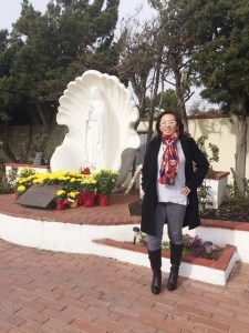 Tượng Đức Mẹ Con Sò, Long Beach, Nam California, USA.