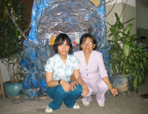 Lê Nguyễn Minh Châu và mẹ ruột Nguyễn Thị Mỹ Nghệ
